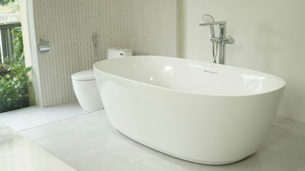Top 10 baignoires sur pied pour un bain sécurisé des bébés